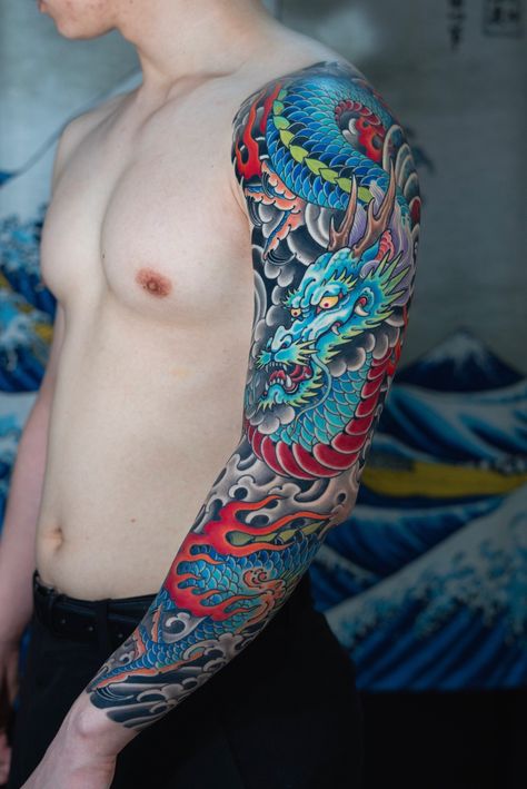 Tatuajes Irezumi, Traditional Japanese Tattoo Sleeve, Blue Dragon Tattoo, Dragon Tattoo Meaning, Traditional Japanese Tattoo Designs, Tattoo Japanese Style, Red Dragon Tattoo, Dragon Tattoos For Men, Tato Naga