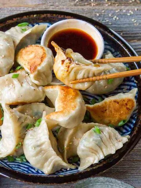 Veggie Potstickers, Tofu Dumplings, Vegan Potstickers, Vegan Dumplings, Pan Fried Dumplings, Asian Vegetarian Recipes, Chinese Chives, Pan Fried Tofu, Spicy Dipping Sauce