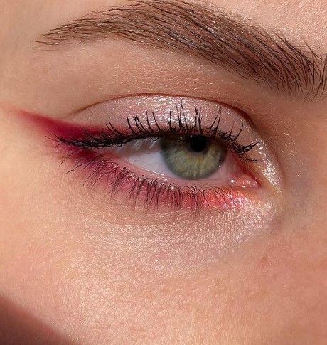 Summer Eyeshadow Looks Red Easy Makeup, Red Gems Makeup, Easy Red Eyeshadow Looks, Cool Makeup Looks Creative Easy, Summer Eyeshadow Looks, Red Eyeshadow Makeup, Hippie Makeup, Summer Eyeshadow, Pixie Makeup