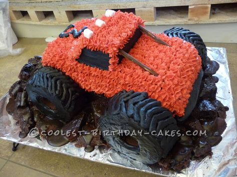 Muddy Monster Truck Birthday Cake... This website is the Pinterest of birthday cake ideas Monster Truck Birthday Cake, Truck Birthday Cake, Monster Jam Birthday, Monster Jam Party, Car Cakes, Truck Birthday Cakes, Blaze Birthday, Monster Truck Cake, Birthday Cake For Husband