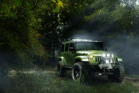 A Hulk of a Jeep with Dreamer led light bar www.ledoffroadlights.net Green Jeep Wrangler, Jeep Names, Black Jeep Wrangler, Jeep Wallpaper, E90 Bmw, Green Jeep, Jeep Photos, Blue Jeep, Jeep Car