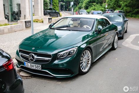 Mercedes Cabriolet, 2023 Cars, Mercedes S550, Merc Benz, Green Cars, Luxurious Cars, Mercedes Sl, British Racing Green, Exotic Sports Cars