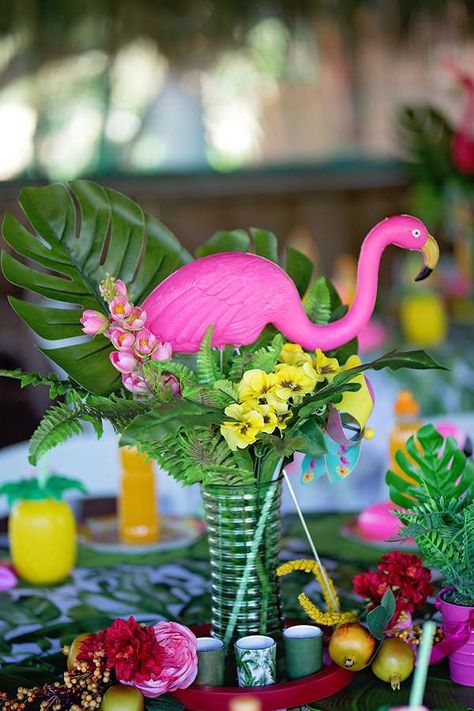 Let’s Flamingle Party, 50th Flamingo Birthday Party, Flamingo Centerpiece Ideas Diy, Flamingo Centerpiece Ideas, Flamingo Beach Party, Flamingo Bingo, Flamingo Birthday Party Ideas, Flamingo Birthday Decorations, Tropical Cake Pops