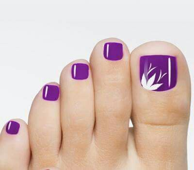 Purple toe nails designs Purple Toe Nails, Toenail Art Designs, Simple Toe Nails, Pedicure Designs Toenails, Pedicure Colors, Pretty Toe Nails, Cute Toe Nails, Summer Toe Nails, Pedicure Designs