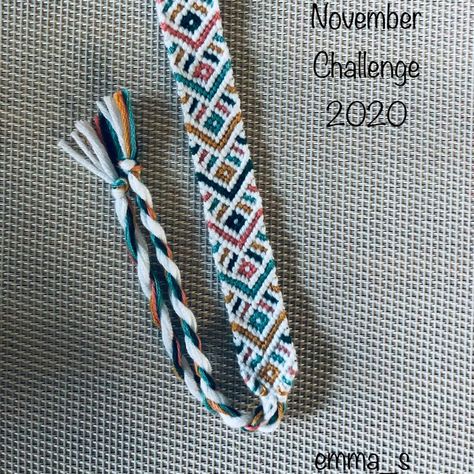 Fishbone Friendship Bracelet, Nature Friendship Bracelet, Western Friendship Bracelet Pattern, Hard Bracelet Patterns, Arrow Bracelet Pattern, Advanced Friendship Bracelet Patterns, Fish Bracelet Pattern, Cute Friendship Bracelets Pattern, Thread Bracelets Patterns