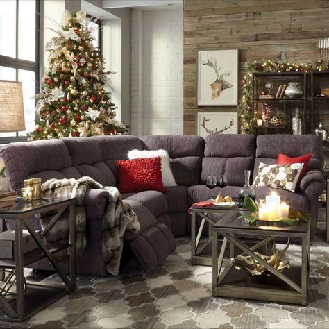 How to Arrange Your Living Room Around Your Christmas Tree? New England Home, Rearranging Furniture, Behind Couch, Christmas Furniture, Modern Recliner, Tree Furniture, Living Room Furniture Arrangement, Living Room Arrangements, La Z Boy