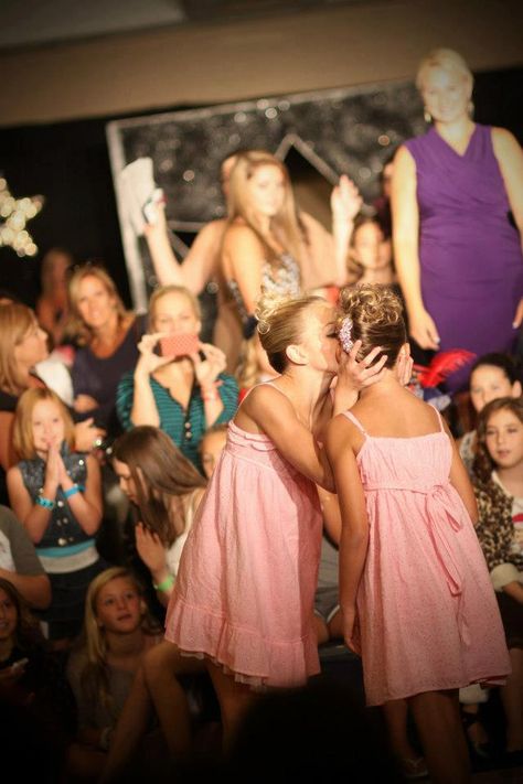 Maddie And Chloe, Dance Moms Maddie, Chloe Lukasiak, Maddie Ziegler, Mad Dog, Dance Moms, Dance Floor, Chloe, Dancer