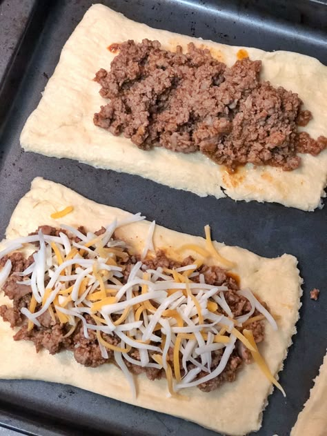 Taco Tuesday Pockets – MamasColdCoffeeBlog Taco Tuesday For Two, Pocket Tacos Recipe, Easy Taco Tuesday Ideas, Mexican Tuesday Recipes, Taco Tuesday Meals, Taco Tuesday Ideas Easy Dinners, Easy Taco Tuesday Recipes, Few Ingredient Meals, Pocket Tacos