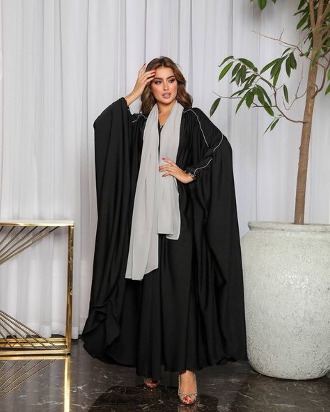 Black abaya with white lines from alabaya alislamiya Black Abaya, Nun Dress, Academic Dress, Fashion Design, White, Black, Quick Saves, Design