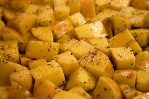 Slow Cooker Irish Potatoes St Patrick Day Potatoes, Crockpot Side Dishes, Cooked Potatoes, Vegetarian Slow Cooker Recipes, Crock Pot Potatoes, Irish Potatoes, Winter Cooking, Slow Cooker Vegetarian, Crockpot Cooking