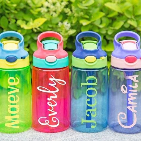 Water Bottle Personalized, Personalized Water Bottles Kids, School Water Bottles, Kids Party Favors, Tritan Water Bottle, Personalized Water Bottle, Kids Water, Go To School, Water Sport