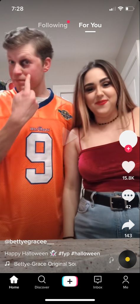 Water Boy And Vicky Valencourt Costume, Vicky Valencourt Waterboy Costume, Vicky Valencourt, Waterboy And Vicki Costume, Halloween Couples Costume, Boy Movie, Cute Couples Costumes, Funny Couple Halloween Costumes, Halloween Couples