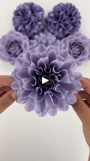 Marigold Template, Paper Flower Arrangements, Paper Flower Art, Paper Flower Crafts, Paper Craft Diy Projects, Paper Flower Backdrop, Flower Template, Paper Flowers Diy, Snow Storm