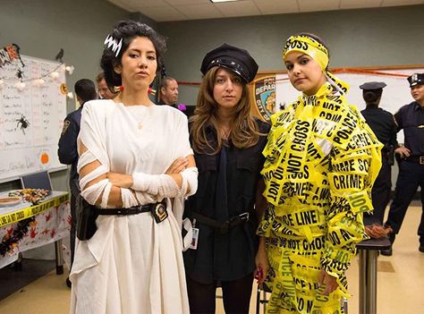 Brooklyn 99 Cast, Chelsea Peretti, Brooklyn Nine Nine Funny, Jake And Amy, Gina Linetti, Melissa Fumero, Rosa Diaz, Halloween Episodes, Stephanie Beatriz