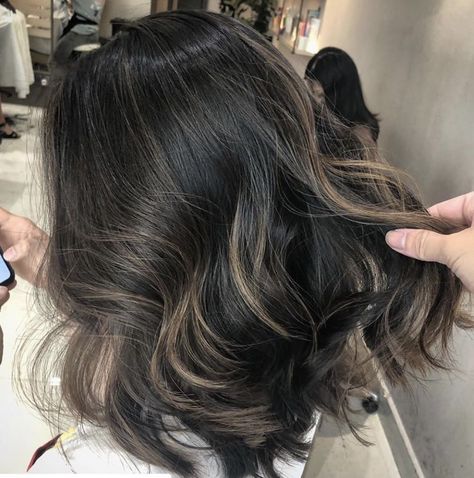 Black Hair Balayage Asian, Hair Colour For Short Hair, Korean Highlights, Highlights On Asian Hair, Balayage Asian, Asian Hair Highlights, Bleach Hair Color, Balayage Asian Hair, Chocolate Balayage