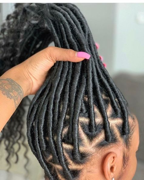 💕 Latest Braids, Faux Locs Styles, Faux Loc, Braids Ideas, Faux Locs Hairstyles, Long Box Braids, School Hair, Goddess Locs, Hair Done