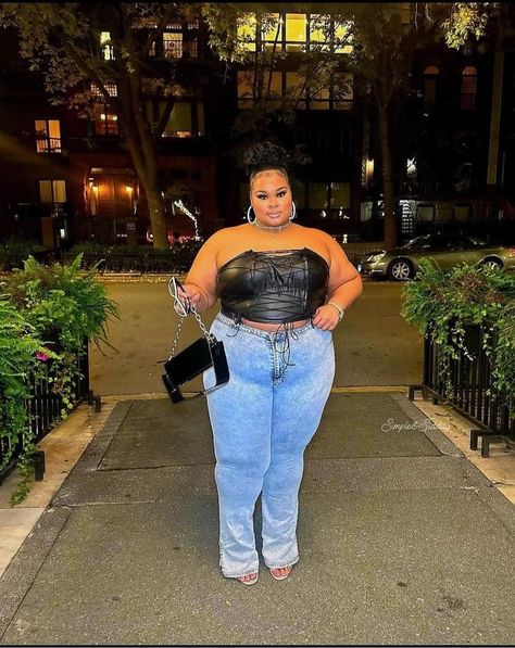 Baddie Outfits Club, Club Outfit Plus Size, Bar Hopping Outfit Night, Bar Hopping Outfit, Plus Size Going Out Outfits, Plus Size Baddie, Plus Size Baddie Outfits, Bar Hopping, Outfit Plus Size