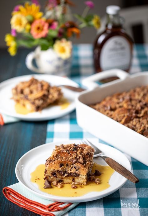 Wake up and treat yourself to the epitome of breakfast indulgence! Indulge in this heavenly homemade chocolate chip pancake casserole, an absolute sweet delight perfect for breakfast or brunch. With its crispy streusel topping and a generous drizzle of maple syrup, each bite is pure bliss! #BreakfastIndulgence #SweetTreats #ChocolateObsession #OvernightCasserole #Pancakes #BreakfastRecipe Overnight Breakfast Bake, Homemade Chocolate Chip Pancakes, Easy Overnight Breakfast, Pancake Bake, Pancake Casserole, Chocolate Chip Pancake, Overnight Casserole, Homemade Pancake Mix, Overnight Breakfast