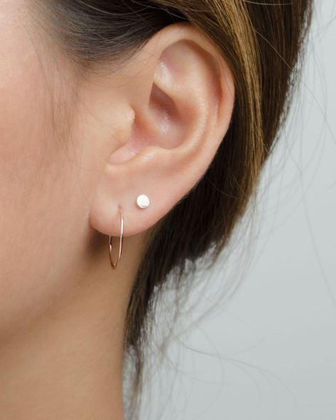 Multiple Earrings, Minimalist Earrings Gold, Cute Ear Piercings, Simple Hoop Earrings, Dainty Hoop Earrings, Tiny Hoop Earrings, Hoops Gold, Womens Earrings Studs, Bar Stud Earrings