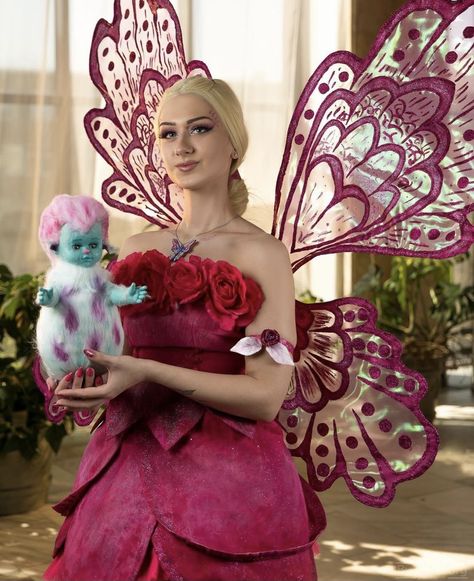 Barbie Princess Cosplay, Bibble Barbie Halloween Costume, Barbie Fairytopia Cosplay, Bibble Barbie Costume, Barbie Fairytopia Costume, Barbie Cosplay, Barbie Fairytopia, Barbie Drawing, Hot Halloween Outfits