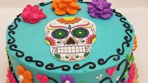 Polvorones 40 Af, Skull Cakes, Day Of The Dead Cake, Fiesta Cake, Day Of The Dead Skull, Cake Day, 4th Birthday Parties, Halloween Cakes, Baking Desserts