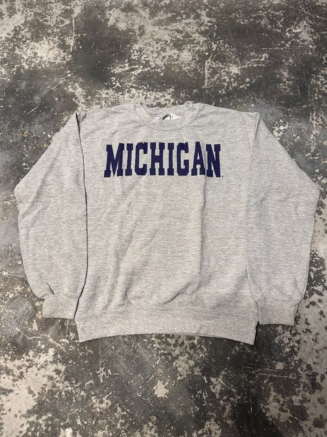 University Michigan, Vintage Michigan, Gray Hoodie, University Of Michigan, Michigan Wolverines, Sweater Pullover, Print Logo, Vintage Sweatshirt, Michigan