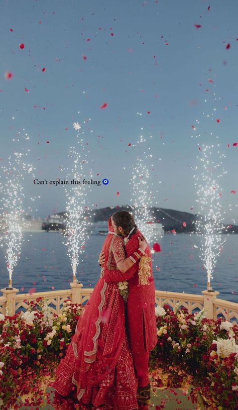 Arab Indian Wedding, Indian Couple Mandir Aesthetic, Desi Wedding Pictures, Wedding Goals Indian, Wedding Aesthetics Indian, Aesthetic Wedding Indian, Dream Indian Wedding, Interracial Indian Wedding, Wedding Pics Indian