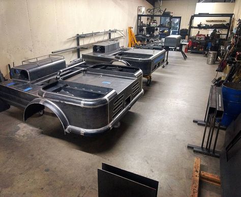 Custom Welding Rigs, Welding Beds Trucks Rigs, Welding Truck Bedding, Rig Welder, Welding Funny, Flatbed Truck Beds, Custom Flatbed, Welding Trailer, Welding Trucks