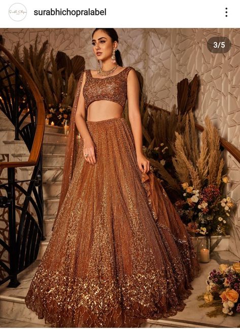 Copper Lehenga, Rose Gold Dress Outfit, Croptop Lehenga Designs, Shimmer Lehenga, Lengha Design, Rose Gold Clothes, Indian Reception, Gold Lehenga, Reception Bride