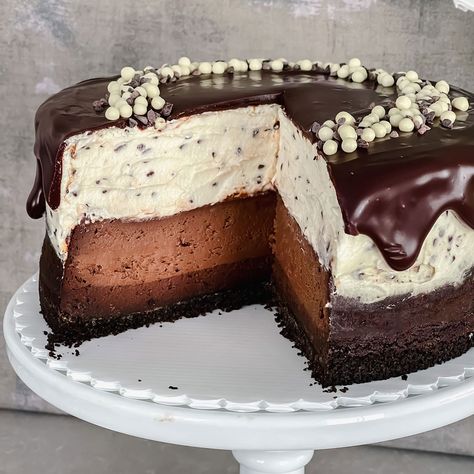 Tuxedo Cheesecake - Taste. The Kitchen Next Door Cheesecake Factory Tuxedo Cheesecake Recipe, Tuxedo Cheesecake Recipe, Tuxedo Cheesecake, Chocolate Tuxedo, Best Coconut Cake Recipe, Healthy Delicious Food, Mousse Cheesecake, Dark Chocolate Cheesecake, Coconut Cake Recipe