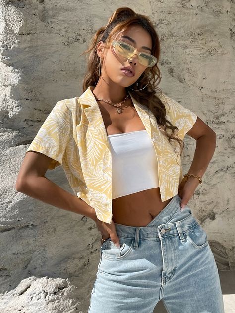 Tropical Shirt Outfit Women, Tropical Shirt Outfit, Tropical Fits, Hawaiian Party Outfit, Tropical Button Up Shirt, Preppy Core, Yellow Shirt Outfit, Cute Lounge Outfits, Hawaiian Shirt Outfit