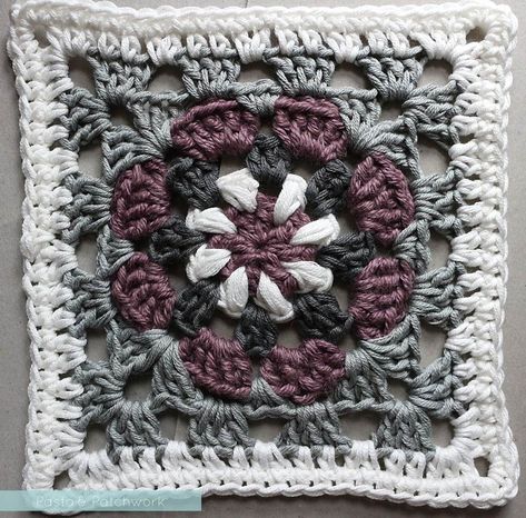 "Lily Pad" Granny Square - Free Crochet Pattern & Tutorial Sac Granny Square, Crochet Granny Square Blanket, Crochet Granny Square, Crochet Square Patterns, Granny Squares Pattern, Crochet Motifs, Granny Square Crochet Pattern, Ideas Crochet, Square Patterns