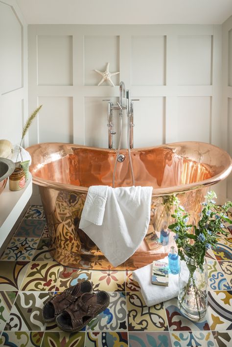 Luxury Bathroom Blog: For the second installment of our ‘ask the expert’ Copper Bath Blog, we challenge the myths and common misconceptions surrounding Copper Bath care. #copper #bath #williamholland #bathroom #design #blog Copper Bathtub, Copper Bath, Copper Tub, Copper Bathtubs, Cottage Renovation, Boho Bathroom, Beach Cottage Style, Bathroom Trends, Bathroom Design Luxury