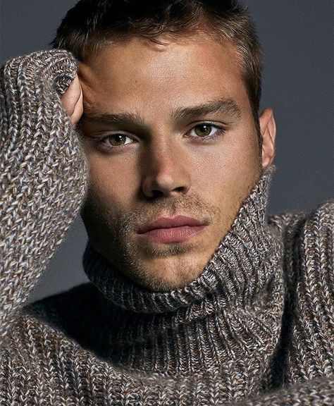 Matthew Noszka no Instagram: “It’s that time of the year again. Another annual turtleneck photo 🐢” Matthew Noszka, The Perfect Guy, Good Looking Men, Male Beauty, Model Agency, Male Models, Male Model, A Man, How To Look Better