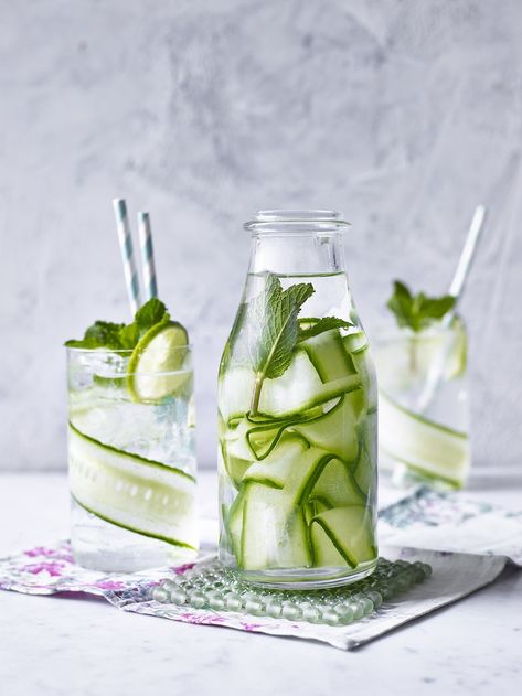 Recipes For The Family, Infused Gin, Family Home Decor, Drink Mixes, Mint Sprig, London Dry Gin, British Summer, Dry Gin, Xmas Ideas