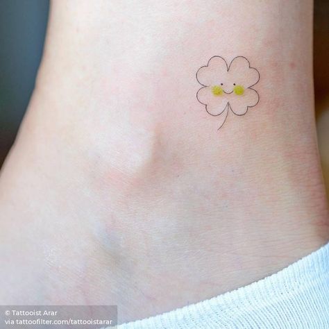 Clover Tatoos, Tattoos Behind Ear, Tattoo Font For Men, Lucky Tattoo, Simple Flower Tattoo, Shamrock Tattoos, Clover Tattoos, Single Needle Tattoo, Explore Tattoo