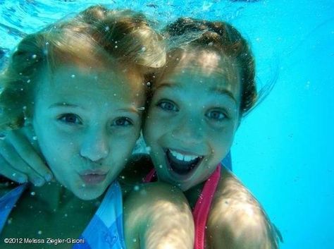 Paige and Maddie Underwater Dance Moms Paige, Chloe And Paige, Dance Moms Clips, Dance Moms Maddie, Dance Moms Moments, Dance Moms Cast, Dance Moms Pictures, Paige Hyland, Dance Moms Funny