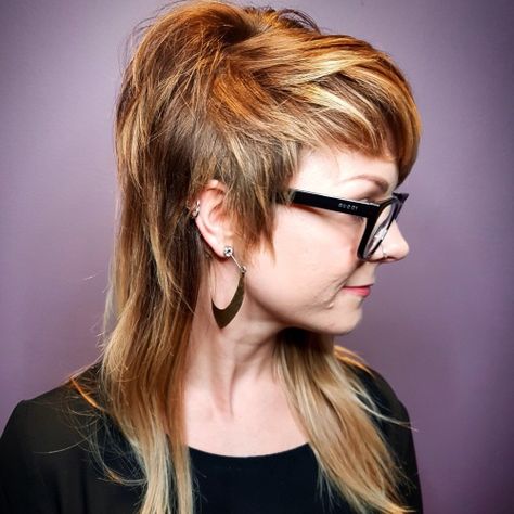 Asymmetrical Long Hair, Asymmetrical Mullet, Asymmetrical Shag, Mullet Haircut Woman, Long Asymmetrical Haircut, Punk Haircut, Long Haircut, Asymmetrical Haircut, Haircuts For Long Hair With Layers