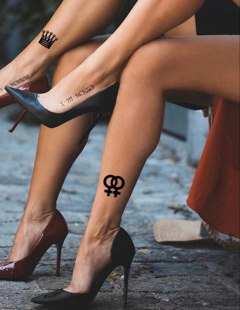 Qos Tattoo Png, Spades Tattoo, Spade Tattoo, Fancy Outfits, Girl Tattoos, High Heels, Queen, Tattoos, Heels