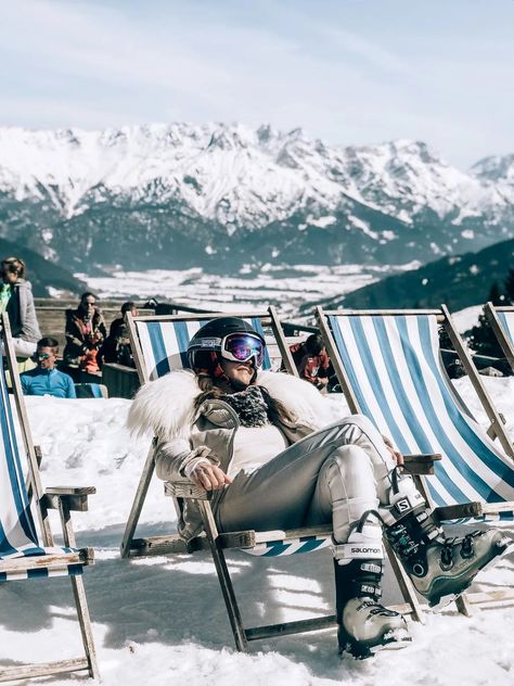 Ski Europe, Girls Ski Trip, Sky Resort, Ski Aesthetic, Apres Ski Party, Ski Bunnies, Best Ski Resorts, Snow Trip, Ski Girl