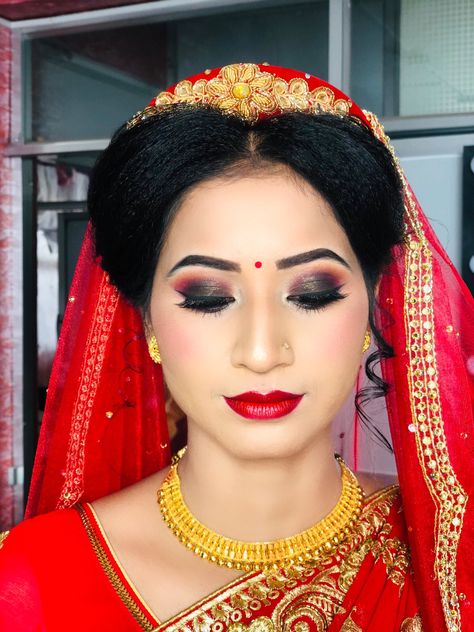 Nepali Bride, Beautiful Bridal Makeup, Gold Makeup Looks, Gold Makeup, Bridal Makeup, Makeup Looks, Skin Care, Skin, Makeup