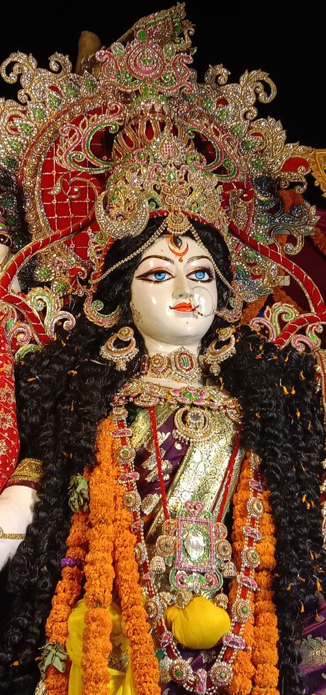 Jay Mata Di, Maa Durga Photo, Indian Bride Photography Poses, Navratri Images, Bride Photography Poses, Goddess Artwork, Durga Puja, Durga Maa, Dont Touch My Phone Wallpapers