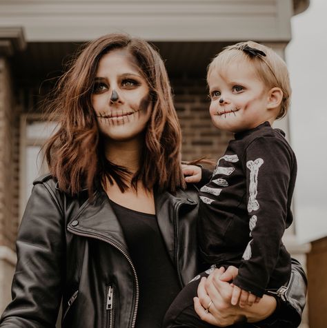 Skeleton Face Painting For Kids, Cute Skeleton Face Paint, Toddler Skeleton Face Paint, Face Paint Skeleton Easy, Skeleton Face Paint Easy Kids, Baby Skeleton Makeup, Kids Skeleton Face Paint Easy, Skeleton Face Makeup Kids, Kid Skeleton Face Paint