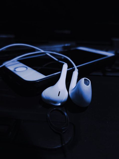 Earphones Photography Wallpaper, Airbuds Headphones, Earphones Photography, Wallpaper Headphones, Instagram Highlight Love Icon, Headphones Wallpaper, Hanuman Hd, Life Quotes Wallpaper, Hanuman Hd Wallpaper