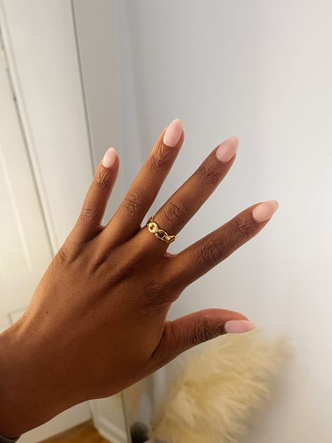 sns nails natural design brown skin black girl Sns Nails Dark Skin, Natural Sns Nails, Brown Skin Nails, Nails On Brown Skin, Nails Brown Skin, Dusky Skin, Sns Nails Colors, Natural Nails Manicure, Natural Looking Nails