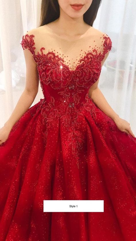 Modest Quinceanera Dresses, Sparkle Princess, Casual Bridal Dress, Red Wedding Gowns, Red Ball Gowns, Debut Dresses, Quinceanera Dresses Red, Red Quince, Tulle Train