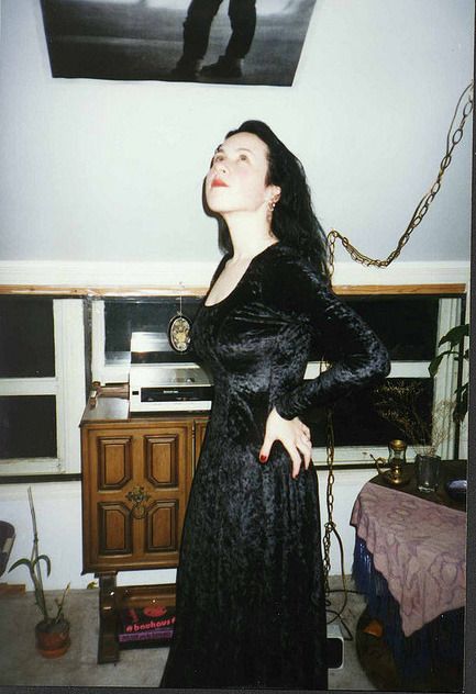 90s Goth Fashion, 1990s Goth, 90s Goth, Goth Subculture, Trad Goth, Romantic Goth, Vintage Goth, Goth Aesthetic, Grunge Goth