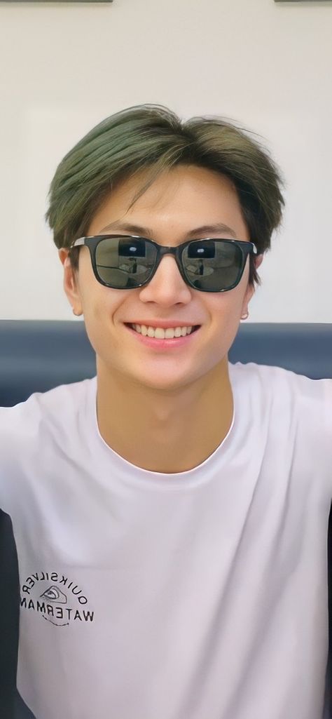 Jay Enhypen Sunglasses, Jay With Sunglasses, Jay Enhypen, Enhypen Jay, Jay Park, Jaehyun Nct, Square Sunglasses Men, Exo, Jay