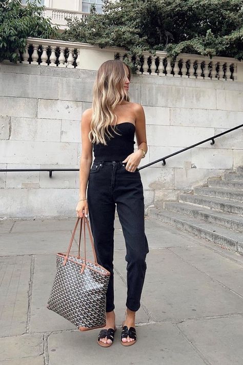 Black Mom Jeans Outfit, Strapless Top Outfit, Chic Mom Outfits, Mom Jeans Outfit Summer, High Waisted Jeans Outfit, Elegant Classy Outfits, Summer Office Outfits, Style Désinvolte Chic, Cute Work Outfits