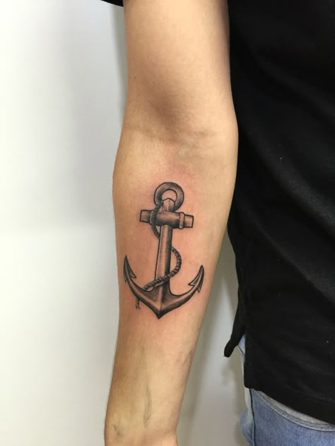 Anchor Forearm Tattoo, Anchor Tattoo For Men, Jake Tattoo, Traditional Anchor Tattoo, Inside Of Arm Tattoo, Anchor Tattoo Design, Anker Tattoo, Inner Forearm Tattoo, Tattoo Henna